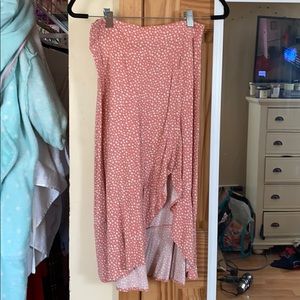 Mid length skirt with slit